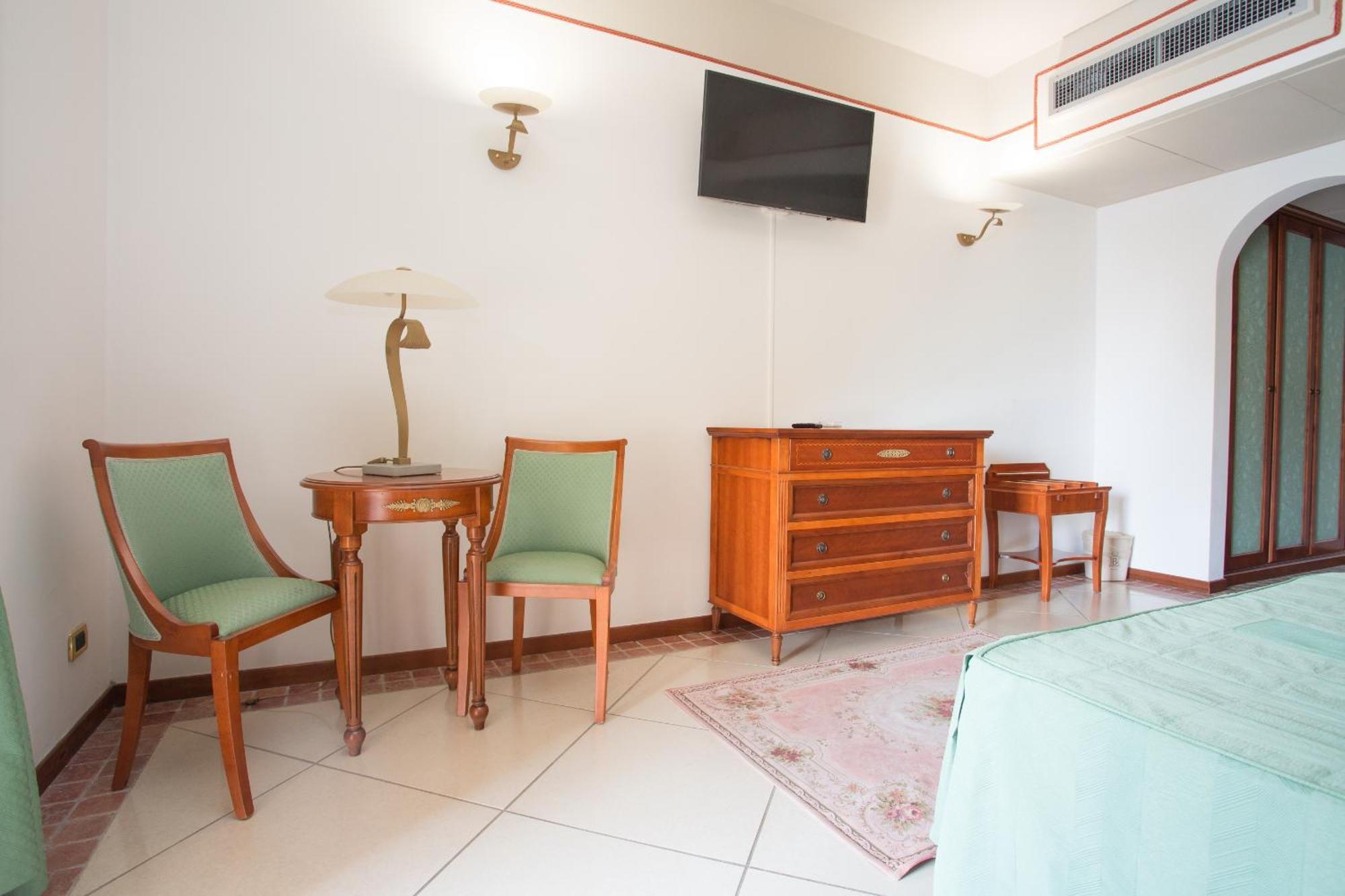 Hotel Tritone Lipari Buitenkant foto