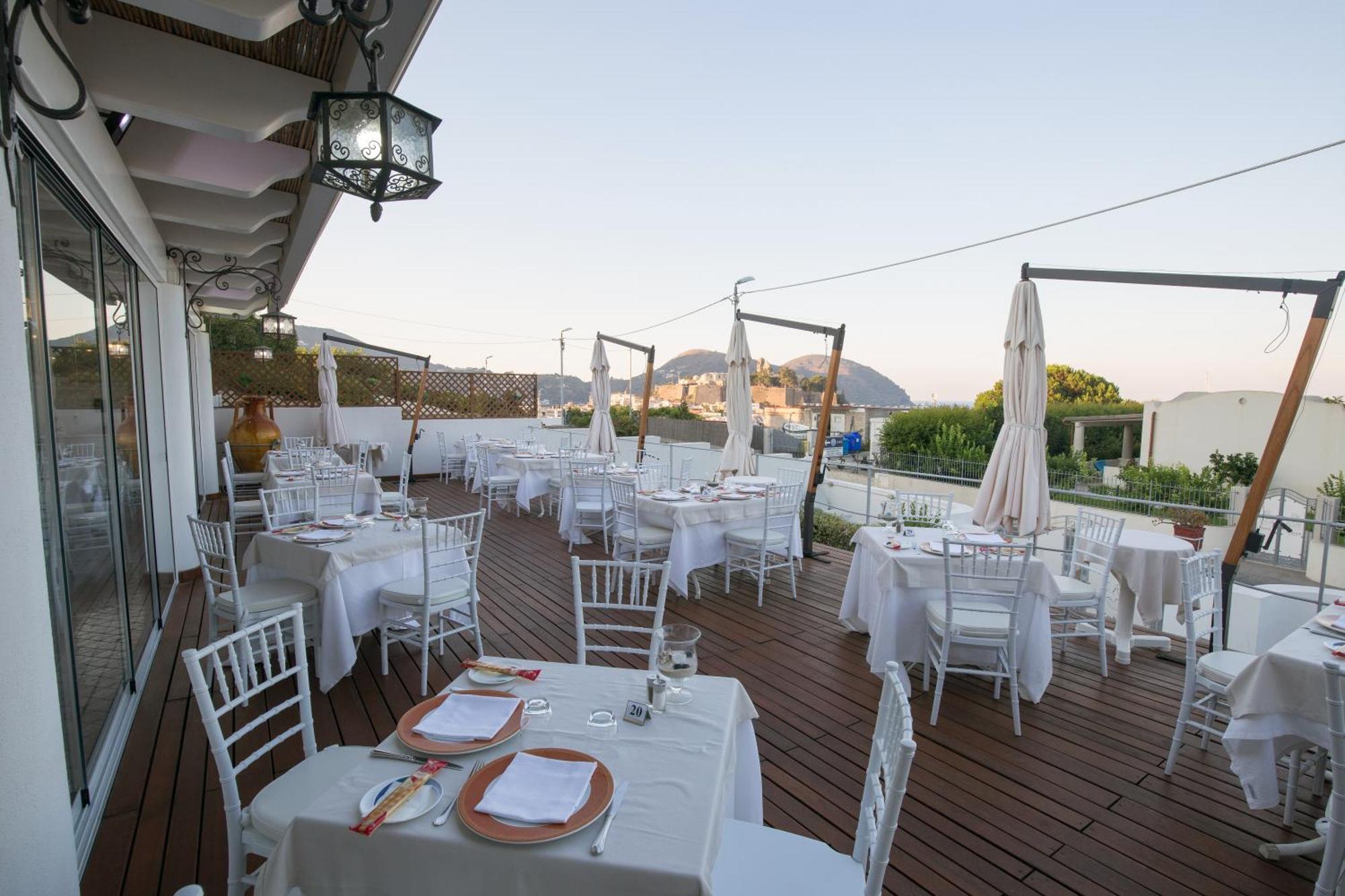 Hotel Tritone Lipari Buitenkant foto